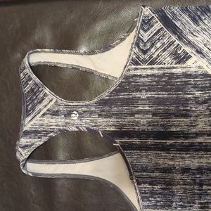 Lululemon tank size 8